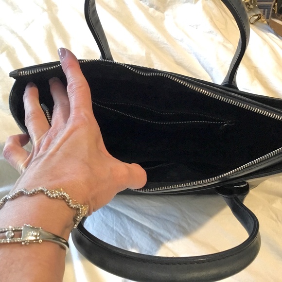 Tod’s Vintage Navy D-Bag - Picture 6 of 15